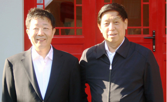中央政治局原常委、全國(guó)人大常委會(huì)原委員長(zhǎng)栗戰(zhàn)書(shū)接見(jiàn)東旭集團(tuán)董事長(zhǎng)李兆廷